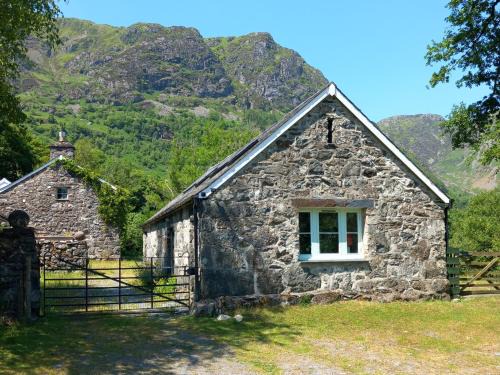 Mawddwy House | Gesail Barn and Farmhouse
