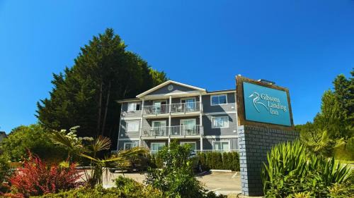 Gibsons Hotel | Gibsons Landing Inn