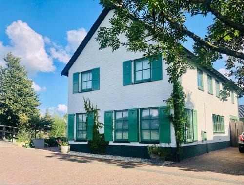 Zuideinde House | Gieters Gruttertje Holiday Home