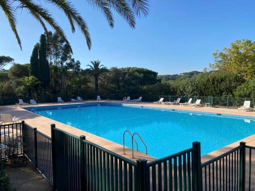 La Croix-Valmer Apartment | GIGARO - Terrasses et jardin à 5mn à pied de la plage - piscine & parking