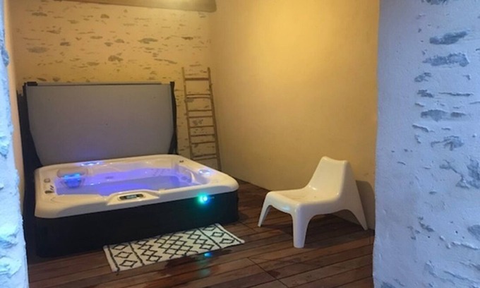 Les Moutiers-en-Retz House | GITE 2 persons with SPA AND swimming pool