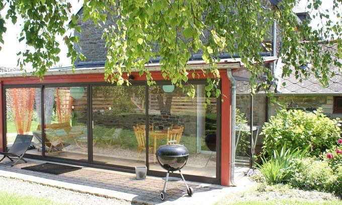 Cherrueix Cottage | gite 3 to 5 people with pool in the bay of Mont Saint Michel is 300m from the sea