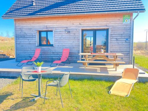 Saint-Genes-Champespe Ski Chalet | Gite Artense lodge