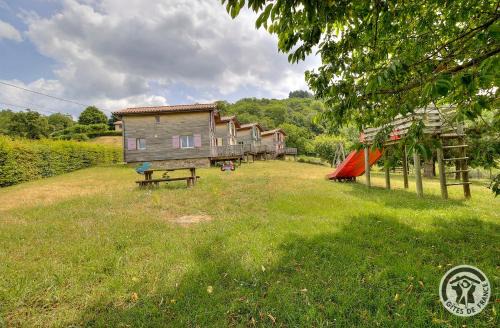 Saint Jacques des Arrets House | Gite au calme avec belle vue - Merisier