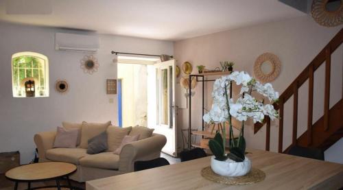 Eyragues House | Gite centre Eyragues, proche St Remy de Provence