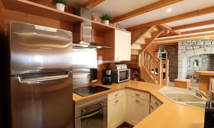 Collandres Cottage | Gite Collandres, 2 bedrooms, 4 persons