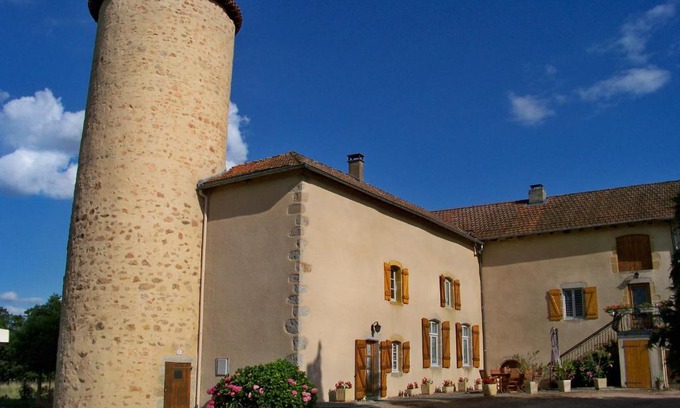 Ambierle House | Gite De La Tour De Rouilleres