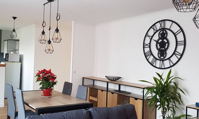 La Varenne House | Gîte du Moulin La Varenne Comfortable 10-person house on the banks of the Loire River