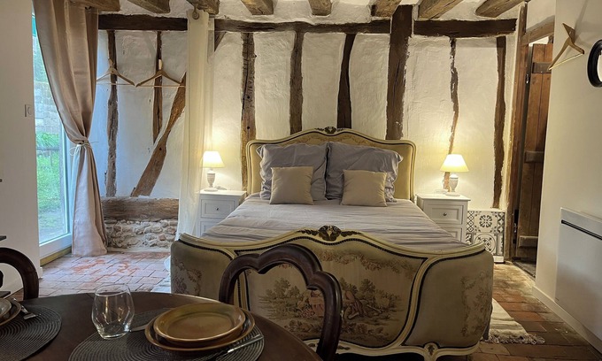 Lorris Apartment | Gite Ecurie