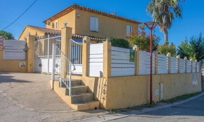 Vidauban Condo | Gite for 4 people in house with swimming pool