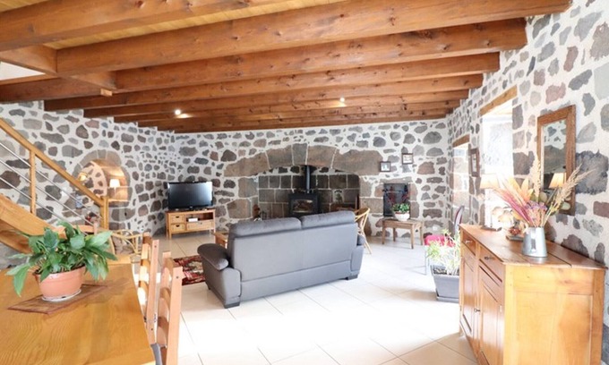 Saint-Cirgues-de-Jordanne Cottage | Gite Saint-Cirgues-de-Jordanne, 2 bedrooms, 4 persons