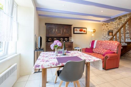 Mahalon House | Gite Glycine, Kerantum