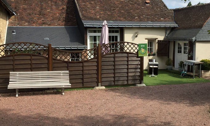 Saunay Cottage | Gite la bonbonnière