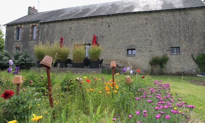 Saint-Plantaire House | Gite La Fileuse, maison avec bain finlandais