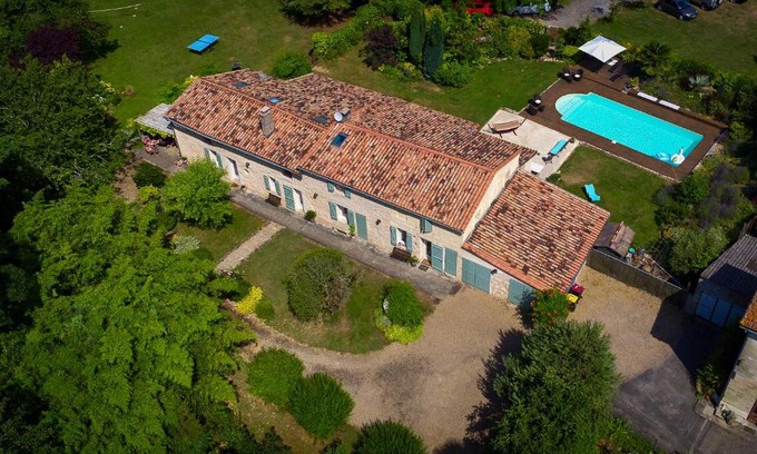 Lignan-de-Bordeaux House | Gite la Maison de la Pimpine Lignan de Bordeaux