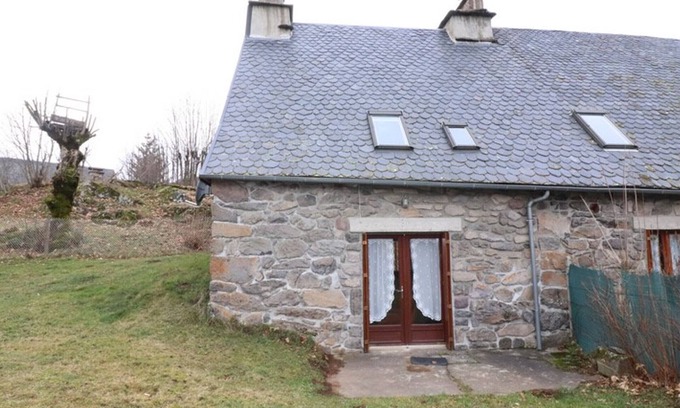 Le Claux Cottage | Gite Le Claux, 2 bedrooms, 4 persons