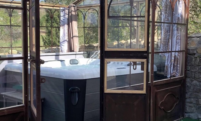 Grospierres Other | Gîte "Le Cocoon" with private Jacuzzi