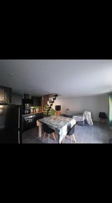 Saint-Quintin-sur-Sioule House | Gite le François Thomas