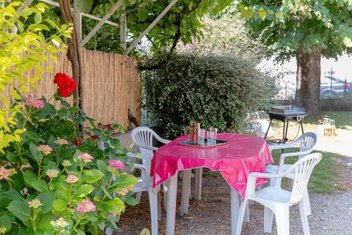 Nantoin House | Gite Les Deux Tilleuls