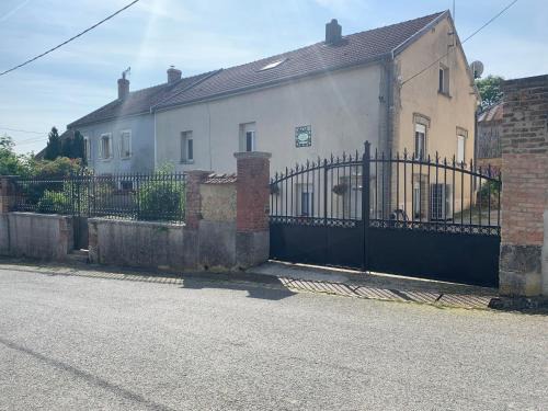 Ville-en-Selve House | Gite Maison Bonheur