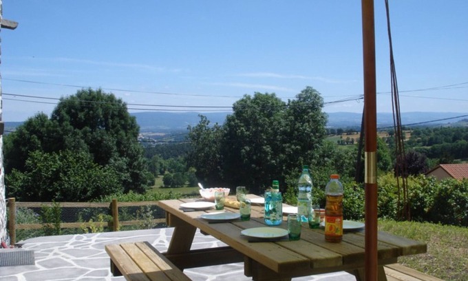 Saint-Flour Cottage | Gite Saint-Flour, 4 bedrooms, 8 persons