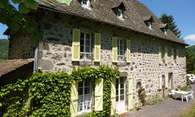 Vic-sur-Cere Cottage | Gite Vic-sur-Cère, 2 bedrooms, 4 persons