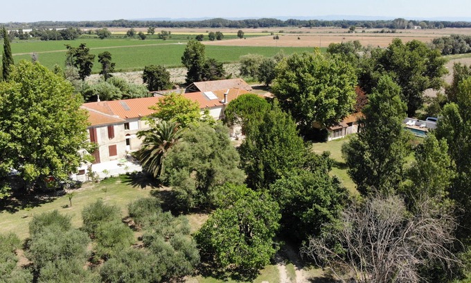 Arles House | GITE WITH SHARED POOL IN THE CAMARGUE