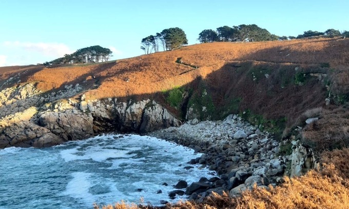 Poullan-sur-Mer House | Gite without garden at the gates of the magnificent Pointe du RAZ