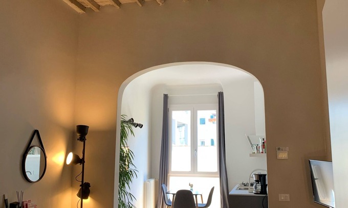 Santa Maria Novella Condo | Giulia, Charmante Altbauwohnung im Herzen von Florenz