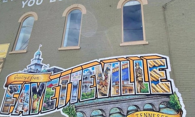 Fayetteville Apartment | “Give My All for Tennessee” in Downtown Fayetteville Near Jack Daniels
