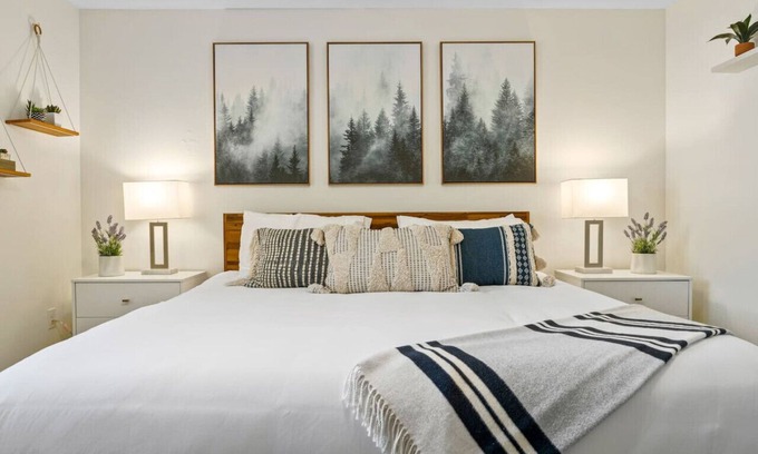 Columbia Falls House | Glacier Getaway! Huge Home! Sleeps 14!