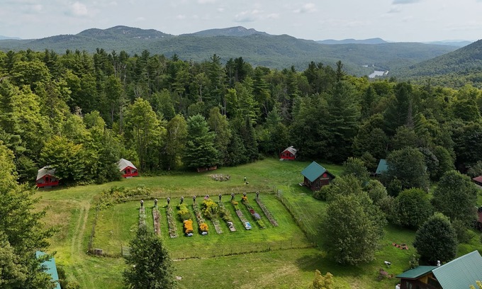 North River Cabin | Glamp Thomas On Adk Farm Offers Privacy, Stargazing And Mountain Views