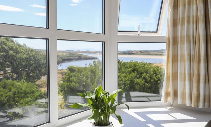 Caergeiliog Cottage | Glanrhyd Isaf