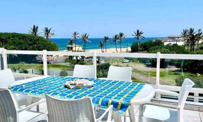 Umhlali Beach Apartment | Gleneagles, loadshed free, sea view, Salt Rock swimming beach 50m away