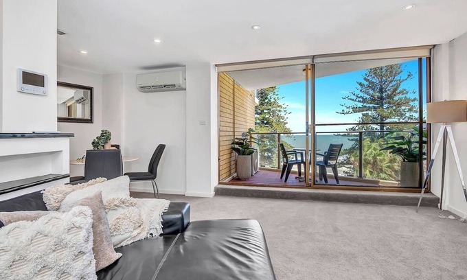 Glenelg Apartment | Glenelg Panorama Seaside Bliss with Jetty Views