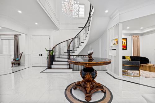 Vaughan Villa | GLOBALSTAY Luxury 4-Bedroom House near Wonderland with Free Parking