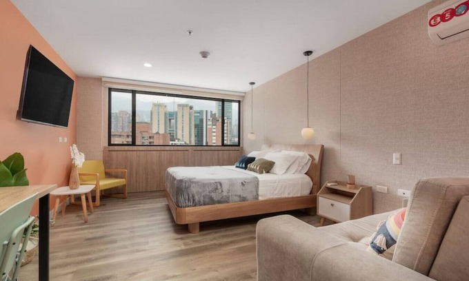 La Aguacatala Apartment | Go Living 1207 · Great Design Loft, City View & AC with coworking