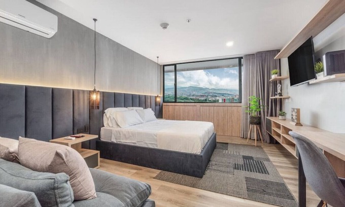 La Aguacatala Apartment | Go Living 1417 · Luxury loft, Amazing City view AC, GYM and co-work