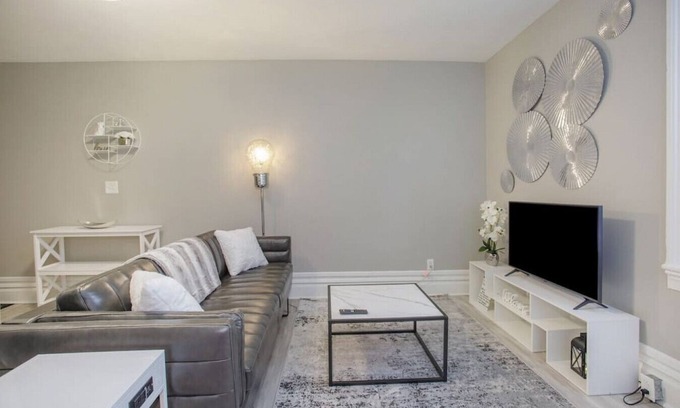 Grand Rapids Apartment | Gold 2- Stunning Retreat