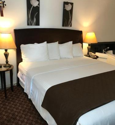 Quincy Hotel | Gold Pan Lodge