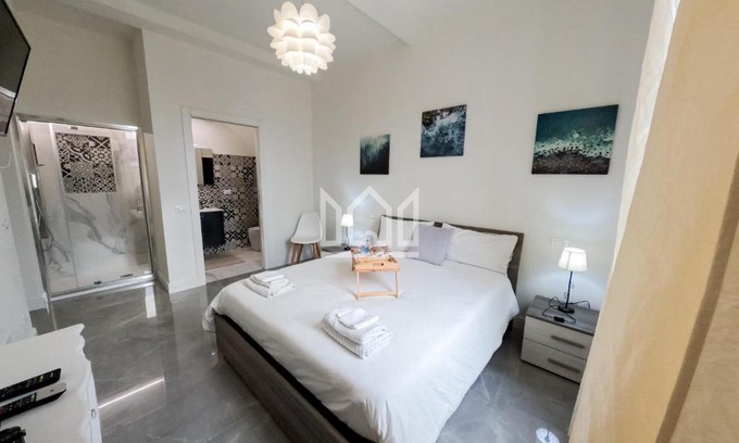 Ferrara Apartment | Gold River House