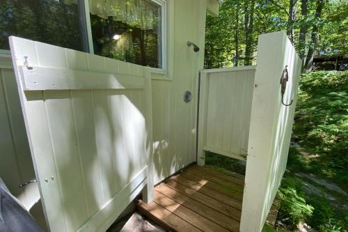 Harbor Springs House | Golden Beach Cottage