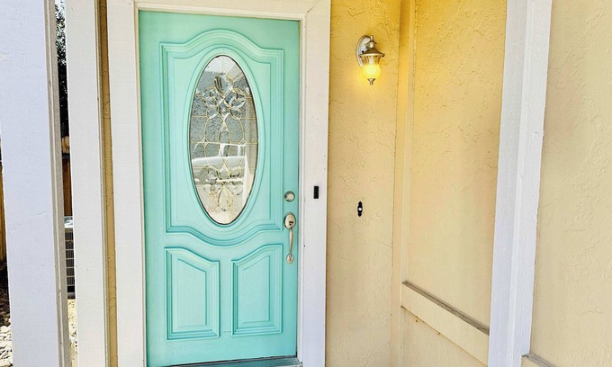Sparks House | Golden Hour Haven|3Bedrooms|Sleeps9