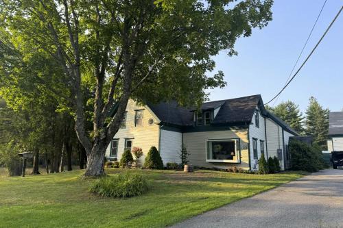 Hancock House | Golden Hour Hideaway
