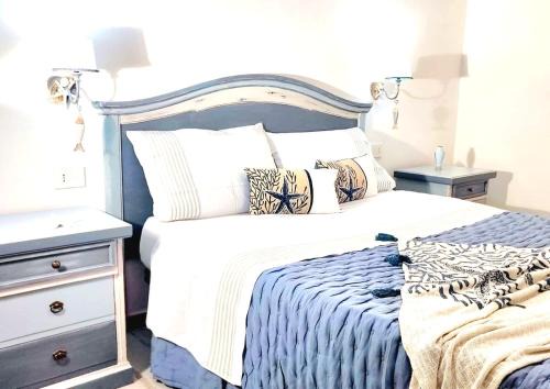 Porto Torres House | Golden House