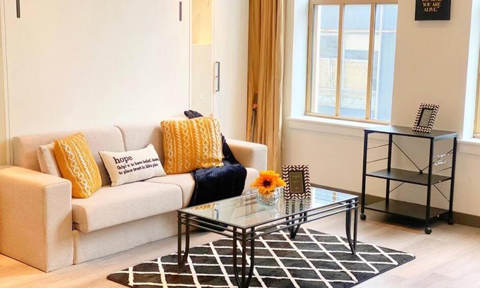 Downtown Newark Apartment | Golden Nugget 1 Queen Bed, 1 Twin Near EWR-PENN-PRUD-Free Parking