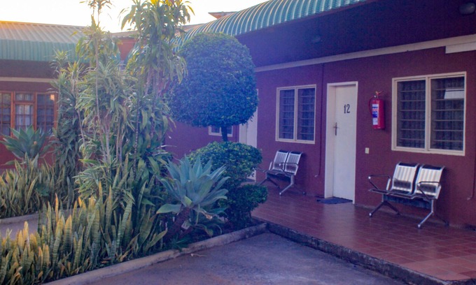 Monze Bed & Breakfast | Golden Pillow Lodge Monze