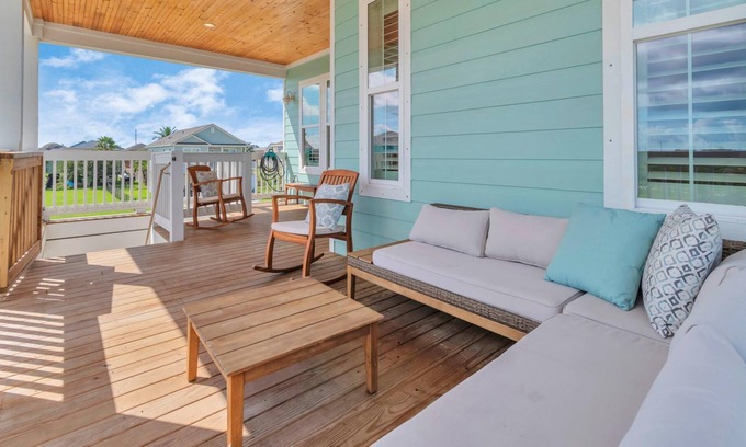 Terramar Beach House | Golden Sands | Bay Views in Terramar! | Pet-friendly