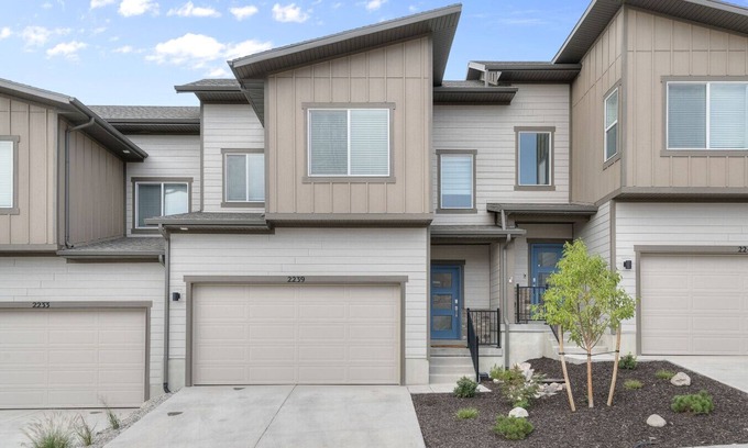 Park City House | Golden Sunsets in Majestic Peaks