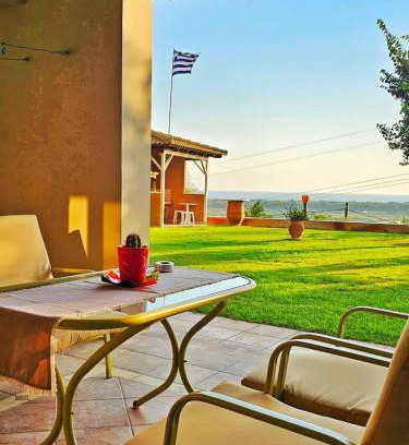 Kato Samiko House | Golden View Apartment 2